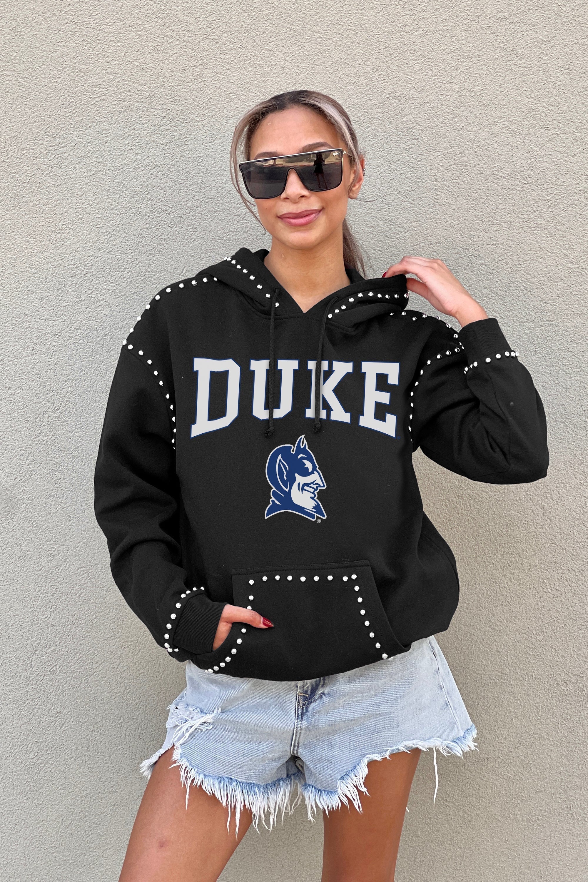 March Madness Must-Haves: Game Day Outfits for Every NCAA Fan