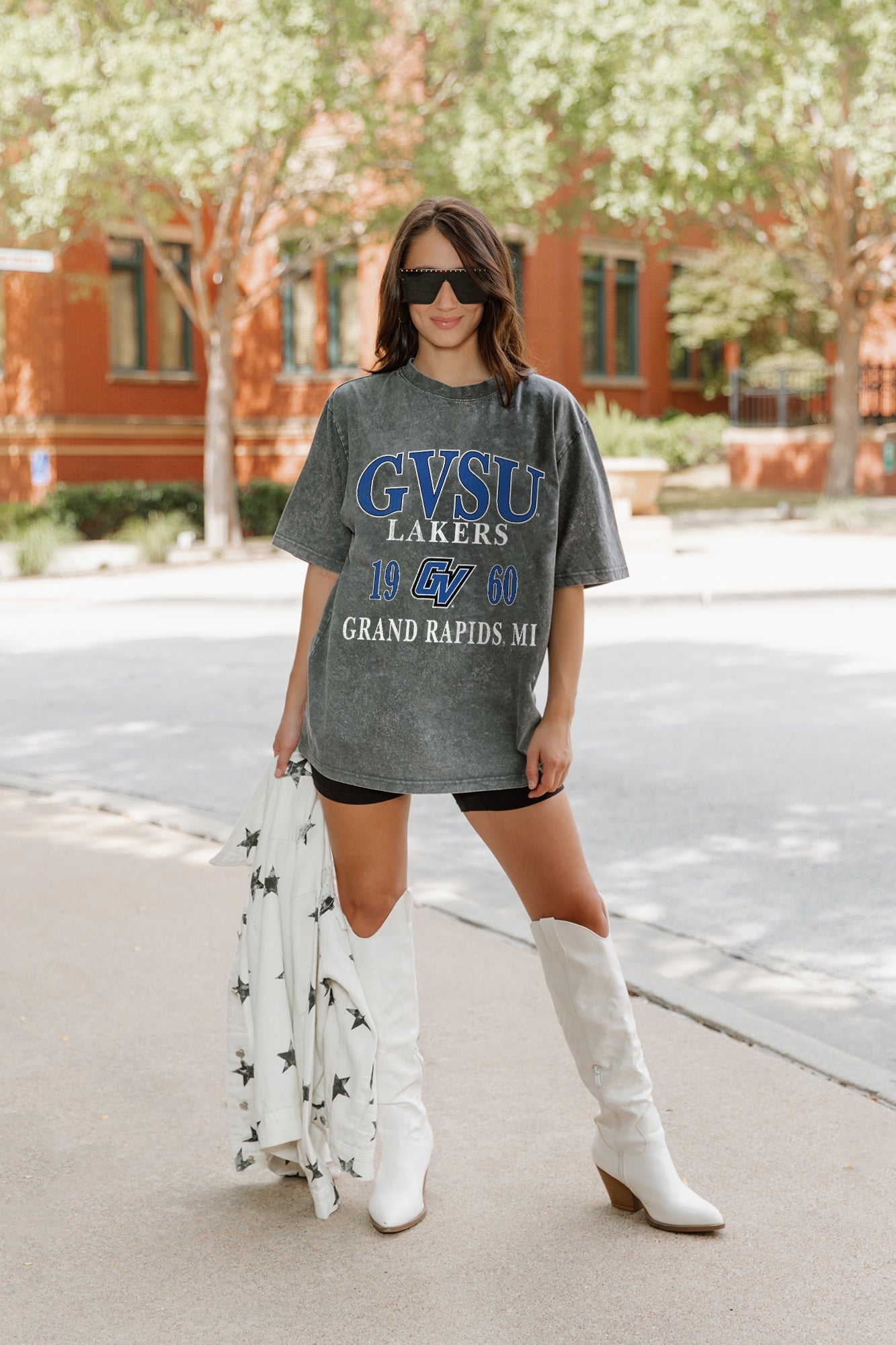GRAND VALLEY LAKERS THROWBACK OVERSIZED CREWNECK TEE