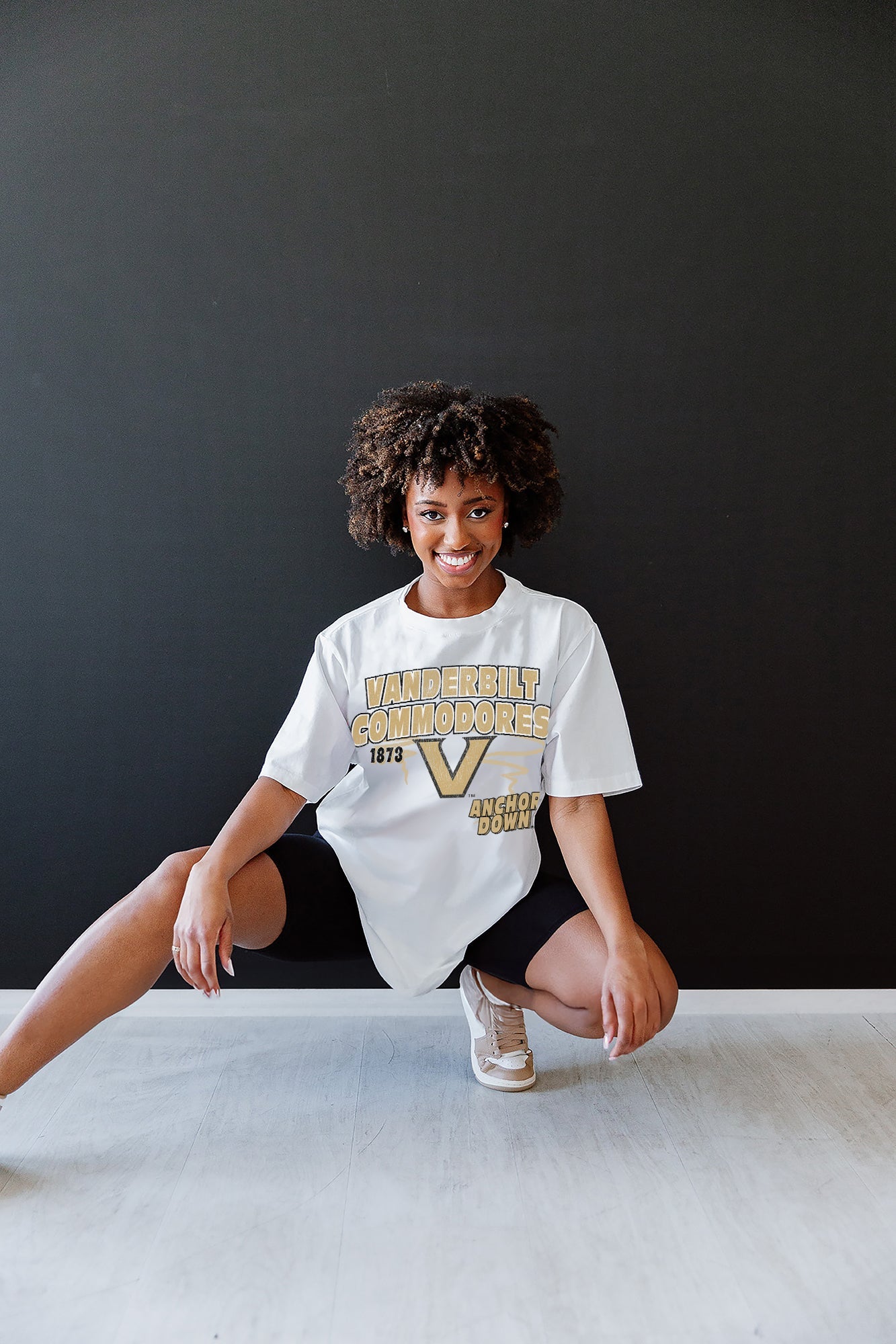 VANDERBILT COMMODORES IN THE LEAD OVERSIZED TEE - Model Sitting Front | Gameday Couture - SOHO