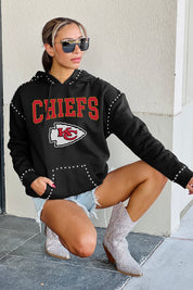 KANSAS CITY CHIEFS Catch the Vibe Studded Detail Fleece Front-Pocket Hoodie
