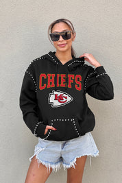 KANSAS CITY CHIEFS Catch the Vibe Studded Detail Fleece Front-Pocket Hoodie