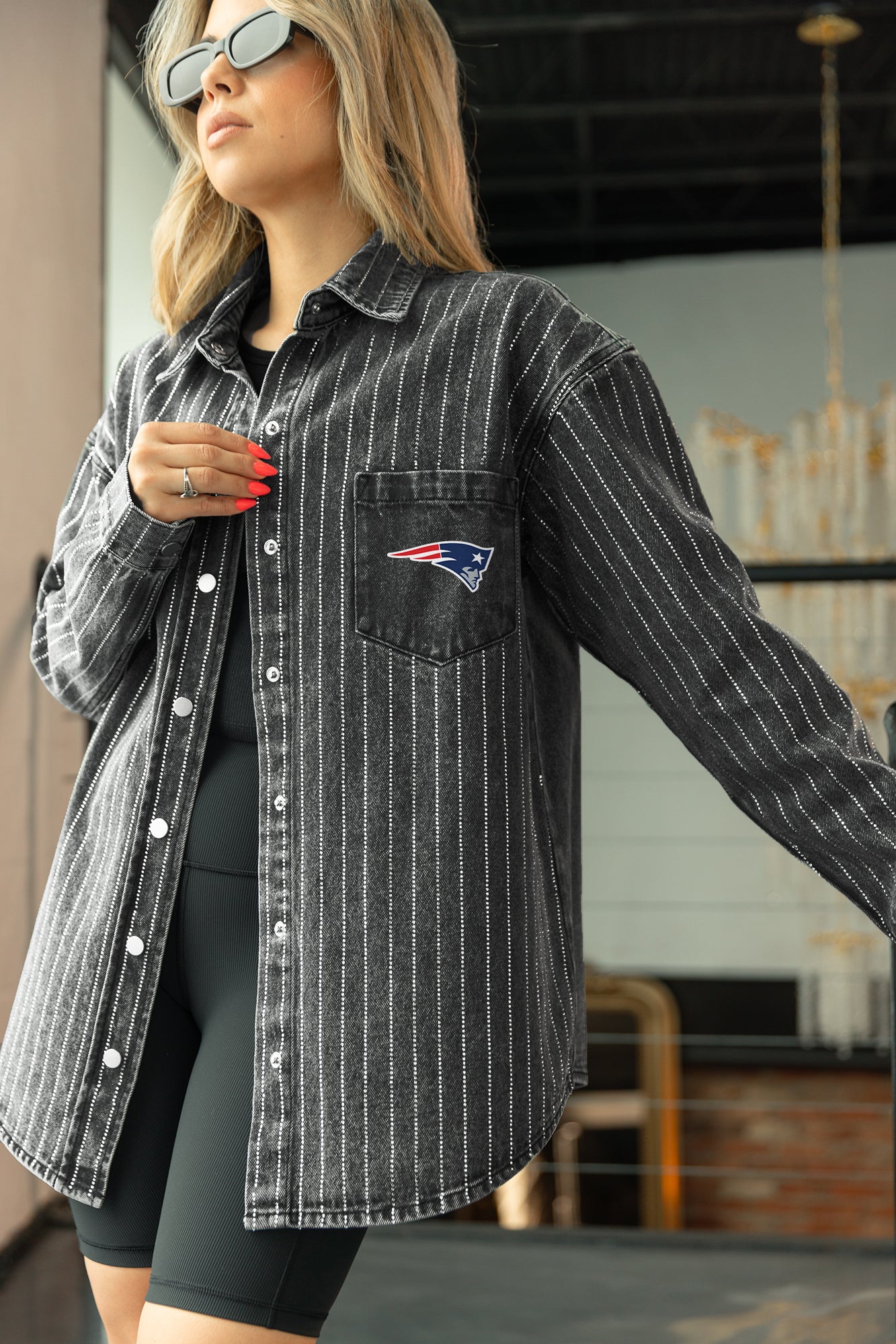 NEW ENGLAND PATRIOTS STYLES THE LIMIT MICRO-RHINESTONE DENIM OVERSHIRT IN BLACK