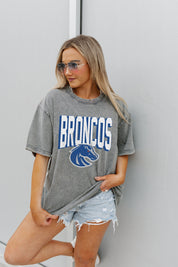 BOISE STATE BRONCOS SOLID DEFENSE OVERSIZED CREWNECK TEE