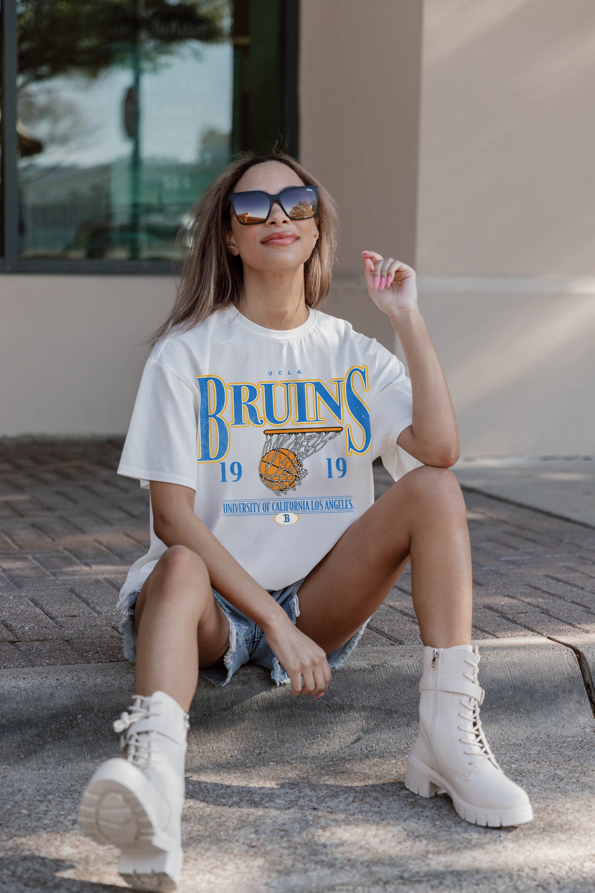 UCLA BRUINS COURT DATE OVERSIZED CREWNECK TEE