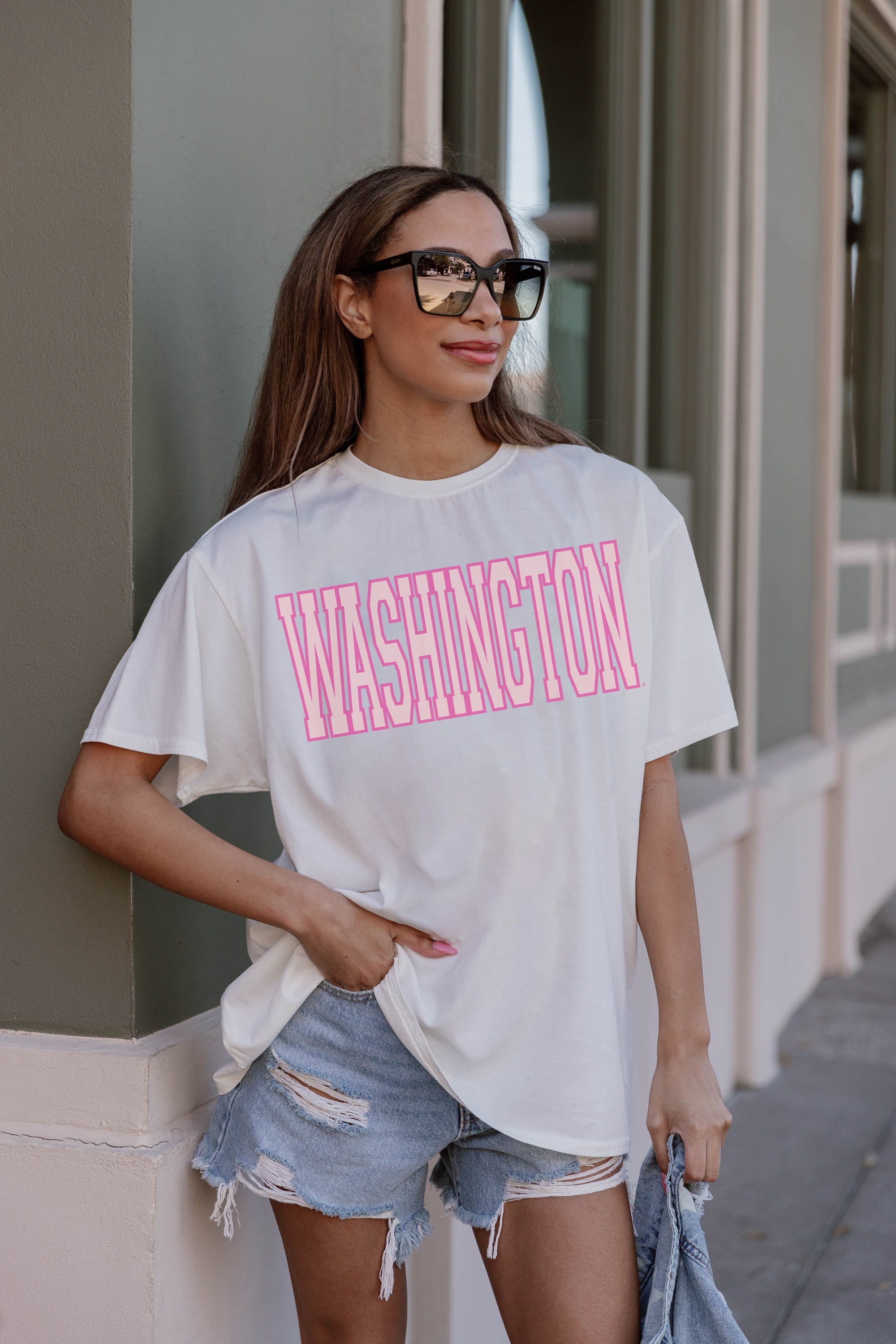 Ivory Washington Huskies Gameday Era Oversized Crewneck Tee - Front Close-Up On Model | Gameday Couture - SOHO
